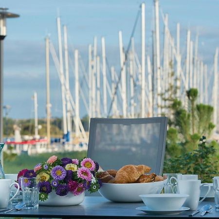 Ostsee - Reetdachhaus Nr 36 "Warder" Im Strand Resort Heiligenhafen Ngoại thất bức ảnh