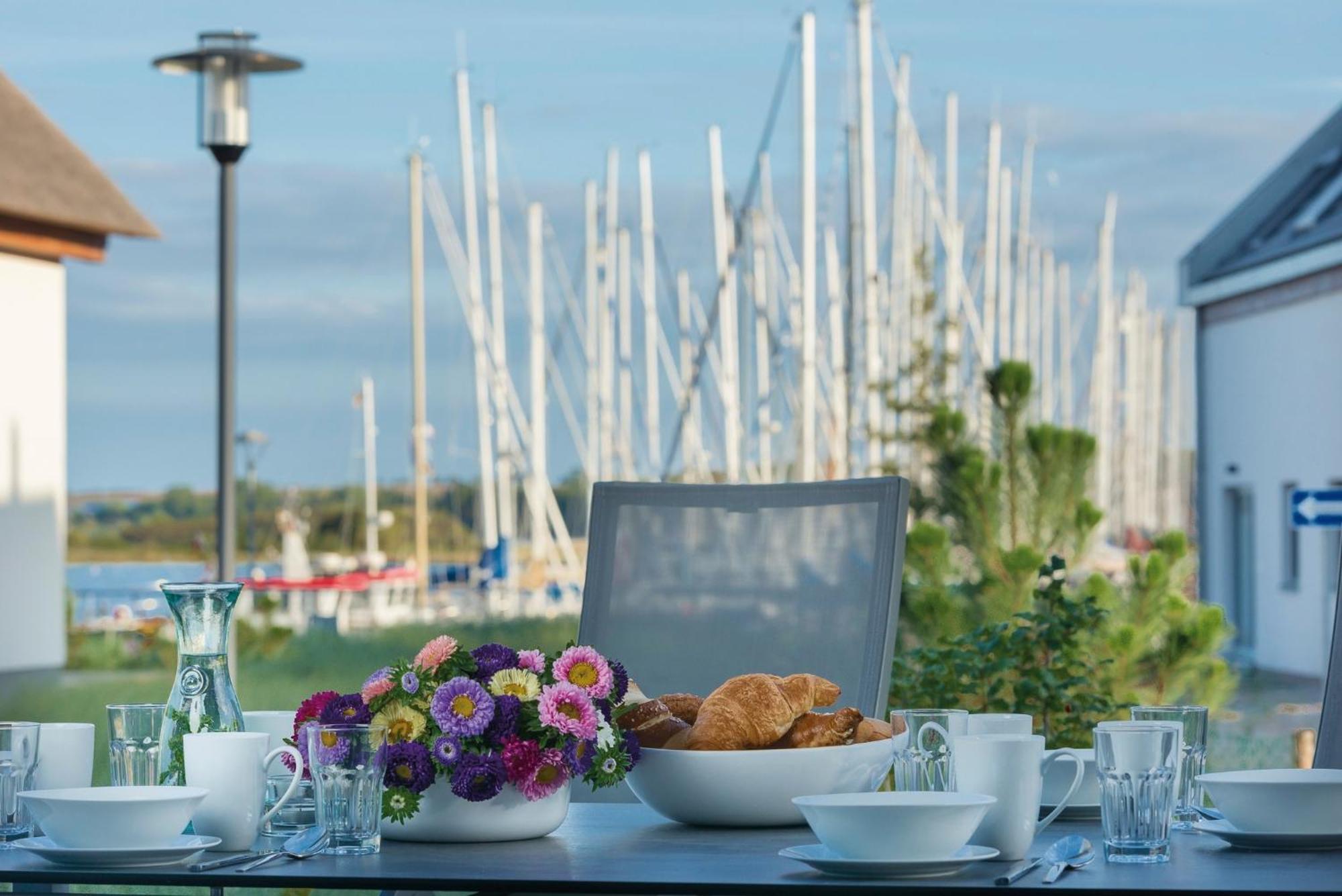 Ostsee - Reetdachhaus Nr 36 "Warder" Im Strand Resort Heiligenhafen Ngoại thất bức ảnh